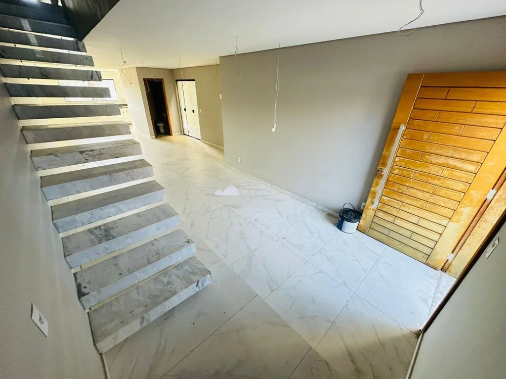 Casa, 3 quartos, 220 m² - Foto 2