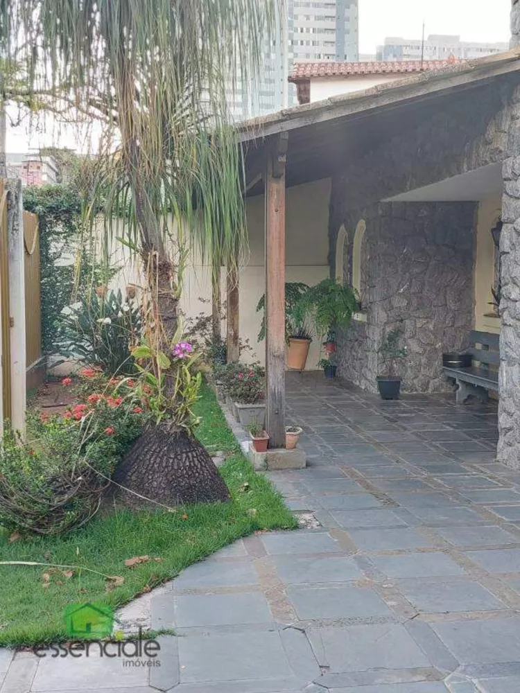 Casa à venda com 4 quartos, 250m² - Foto 5