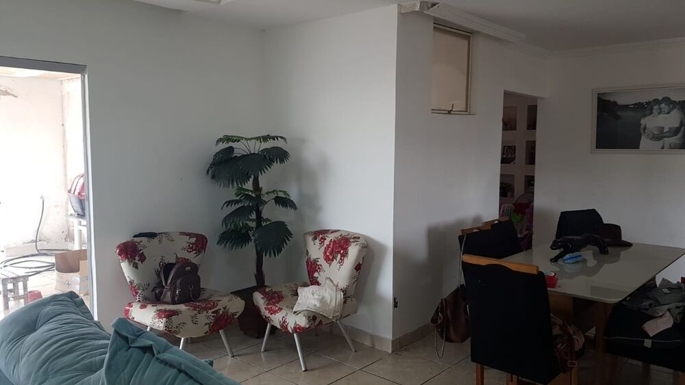 Casa à venda com 3 quartos, 360m² - Foto 3