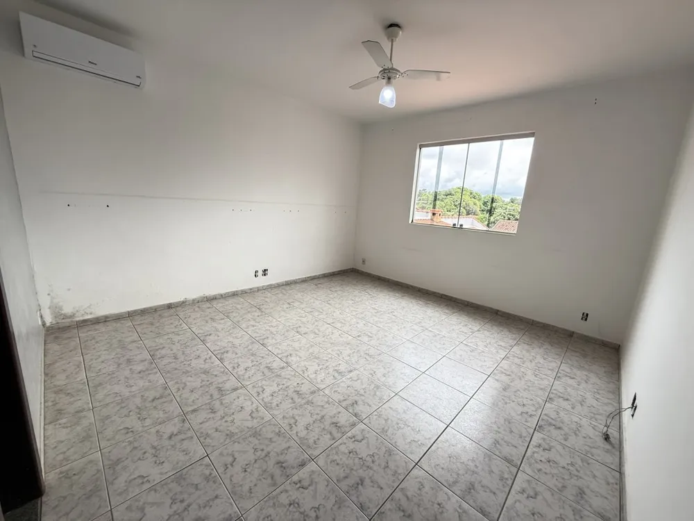 Casa, 3 quartos, 250 m² - Foto 2