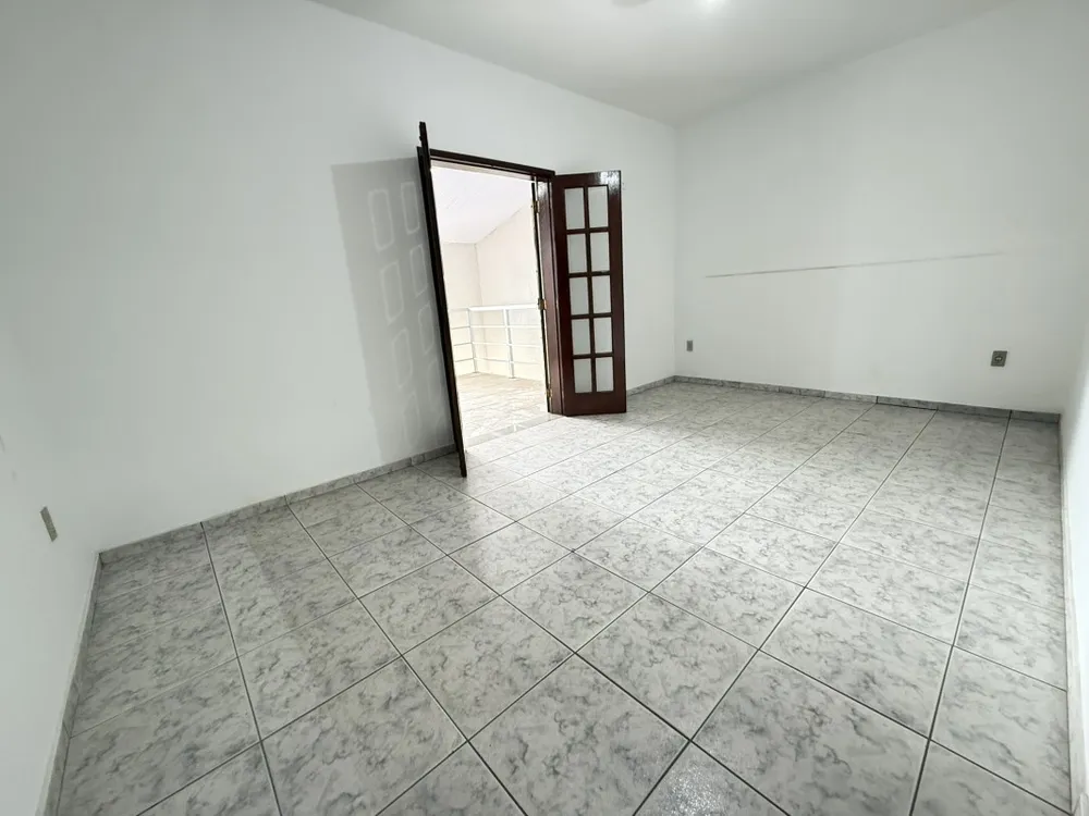Casa, 3 quartos, 250 m² - Foto 4
