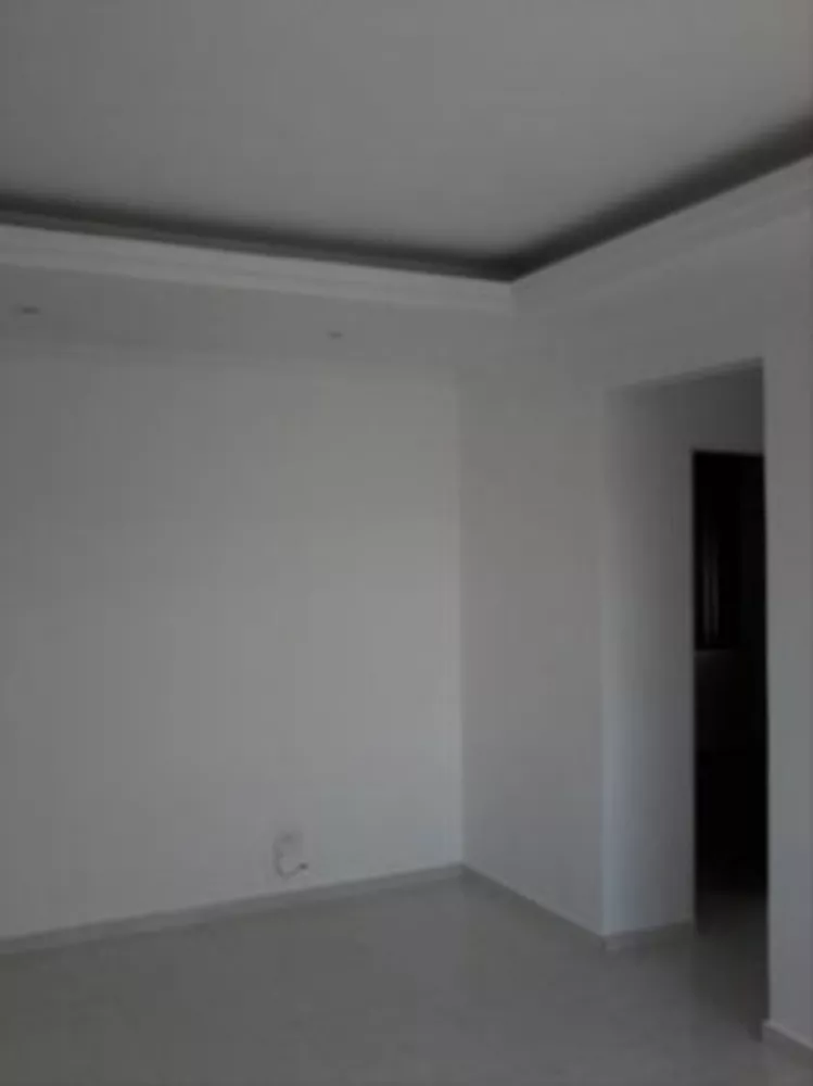 Apartamento à venda com 2 quartos, 65m² - Foto 3