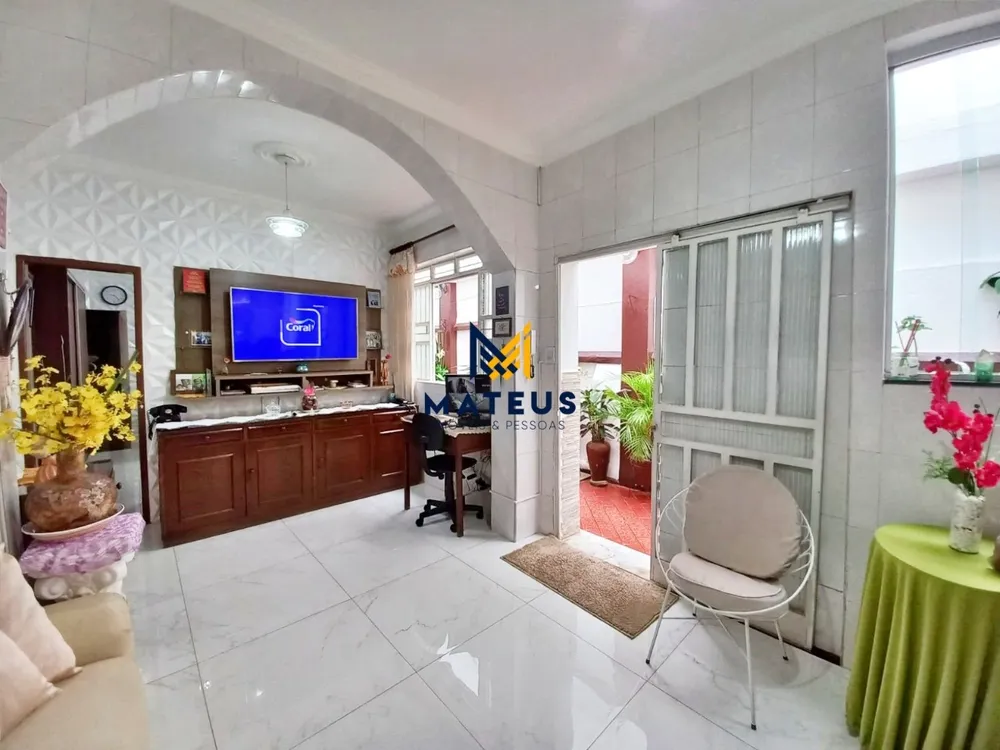 Casa, 2 quartos, 197 m² - Foto 1
