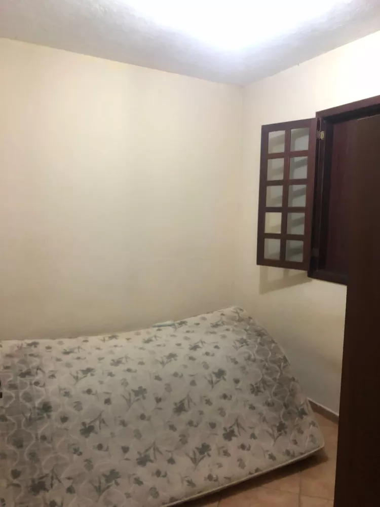 Casa à venda com 2 quartos, 60m² - Foto 4