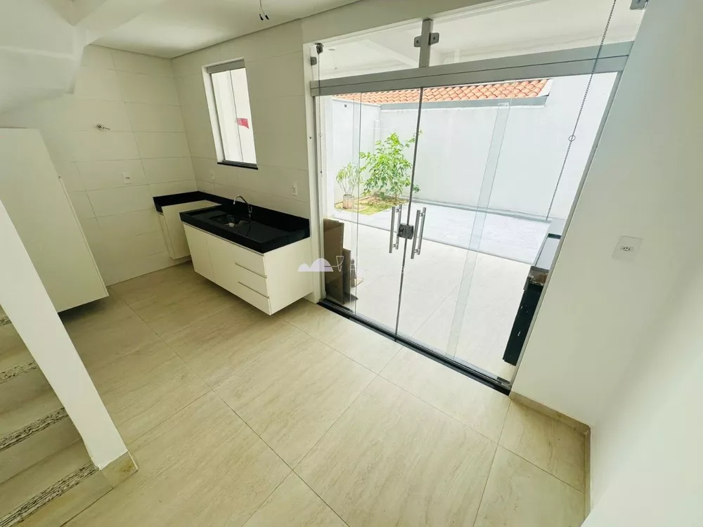 Casa à venda com 3 quartos, 155m² - Foto 10