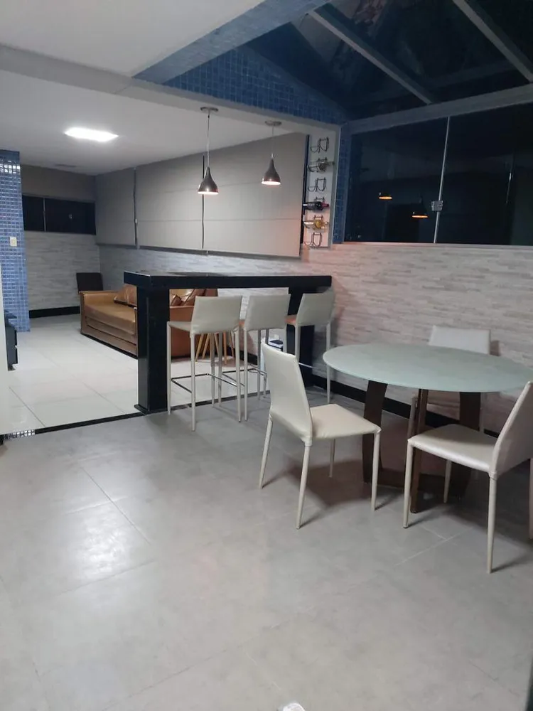 Cobertura, 3 quartos, 200 m² - Foto 1