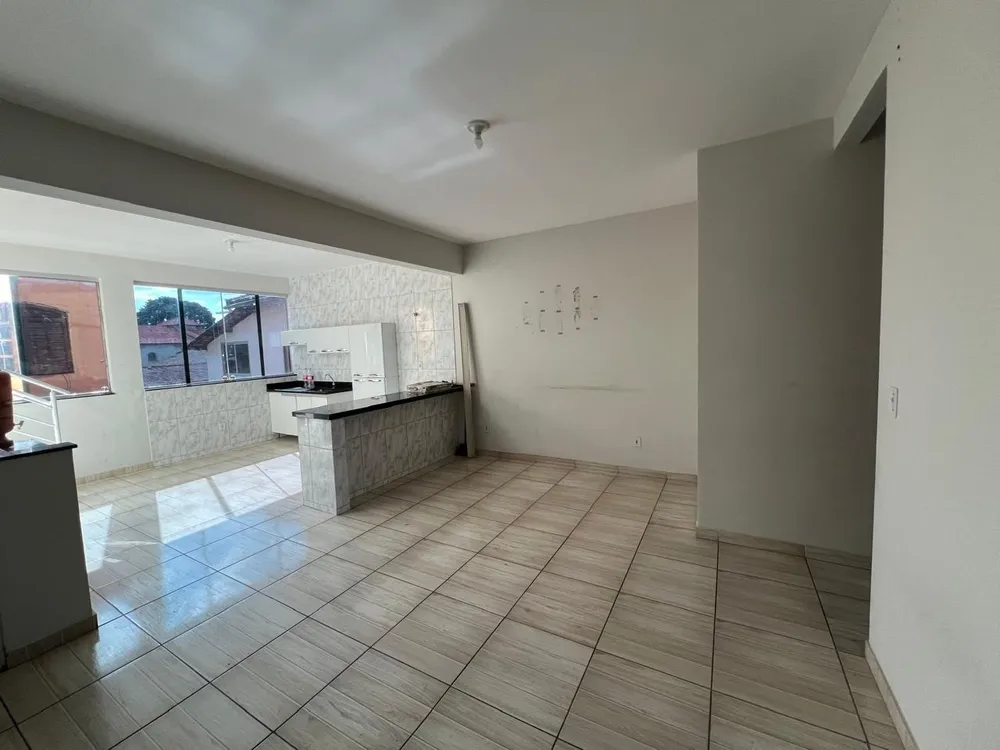 Casa, 3 quartos, 180 m² - Foto 1