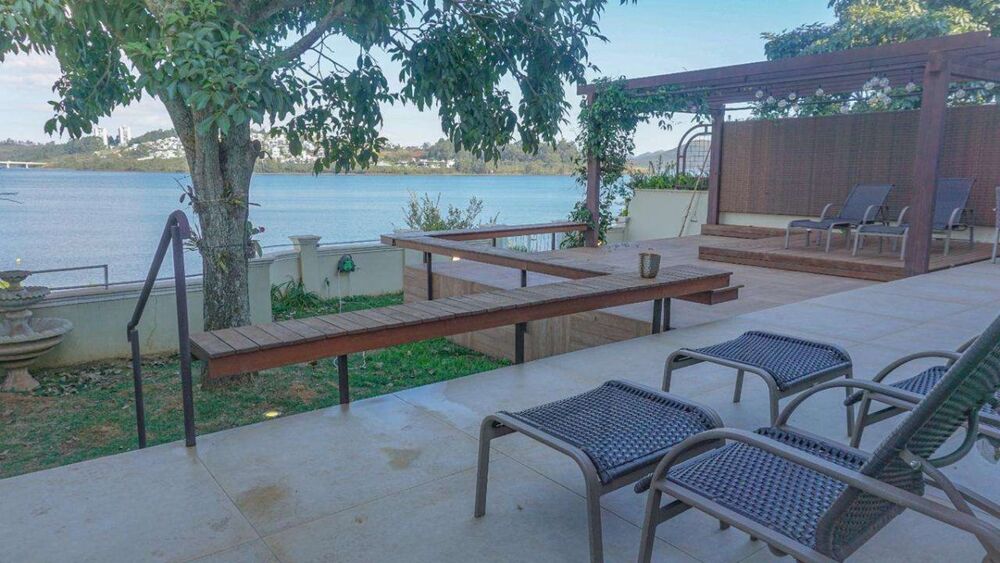Casa à venda com 4 quartos, 290m² - Foto 4