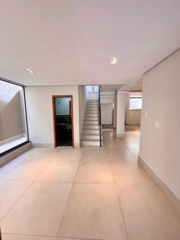 Casa, 4 quartos, 300 m² - Foto 4