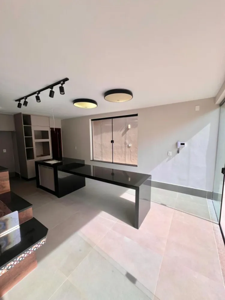 Casa, 4 quartos, 300 m² - Foto 4