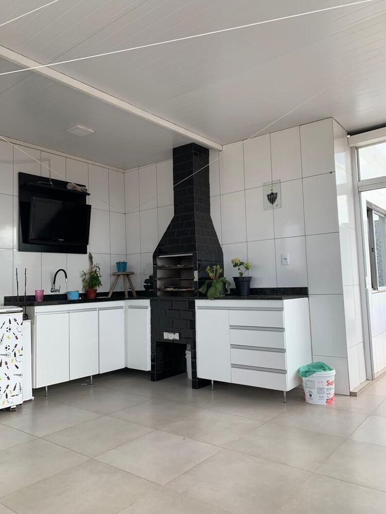 Apartamento à venda com 3 quartos, 80m² - Foto 1