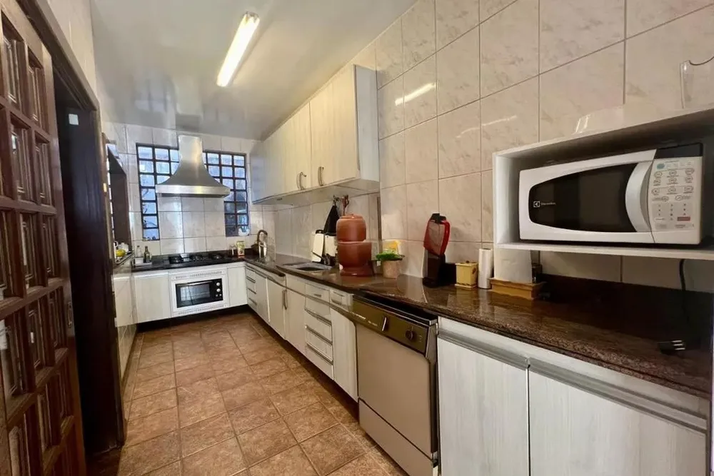 Casa, 7 quartos, 344 m² - Foto 1