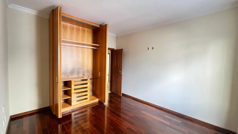 Casa, 4 quartos, 400 m² - Foto 1