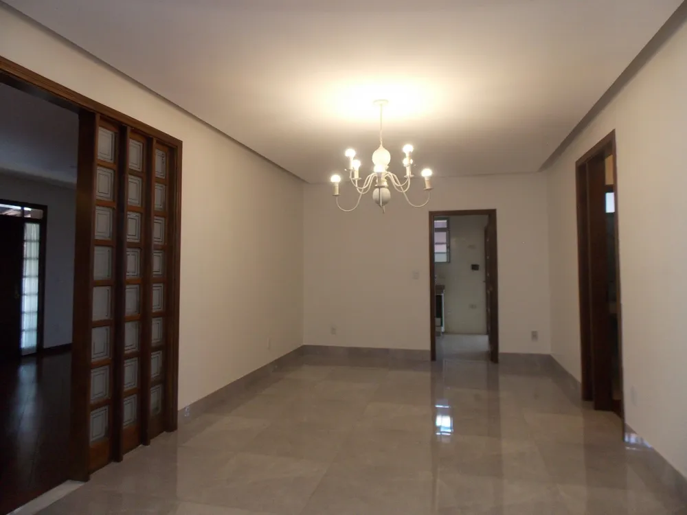 Casa, 5 quartos, 425 m² - Foto 1