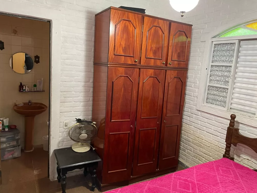 Chácara à venda com 4 quartos, 250m² - Foto 2