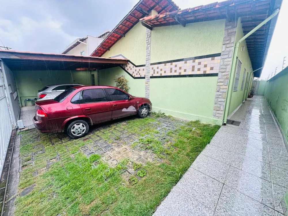 Casa à venda com 2 quartos, 100m² - Foto 1