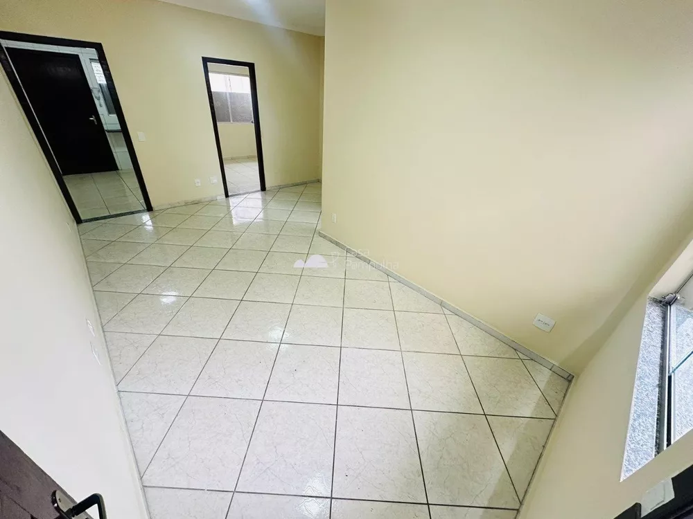 Casa à venda com 2 quartos, 100m² - Foto 4