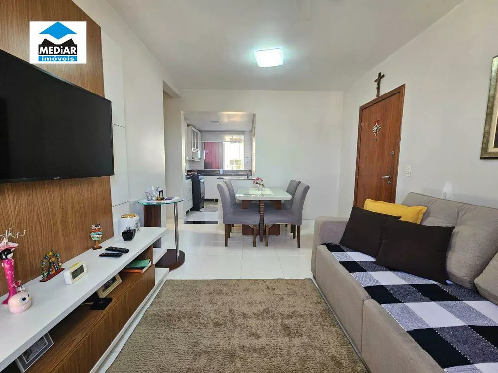 Apartamento à venda com 3 quartos, 80m² - Foto 2