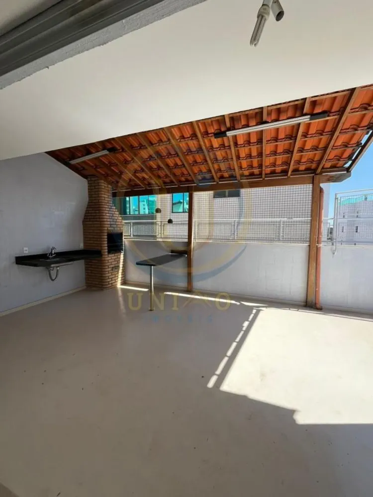 Cobertura, 3 quartos, 216 m² - Foto 2