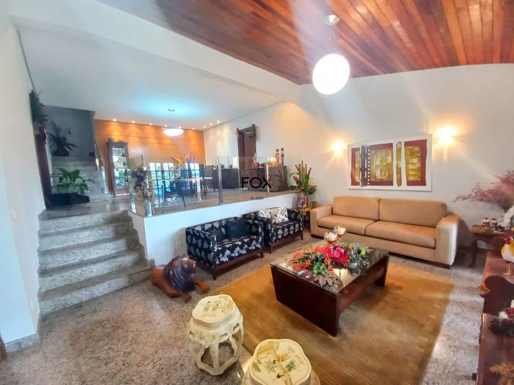 Casa, 4 quartos, 375 m² - Foto 1