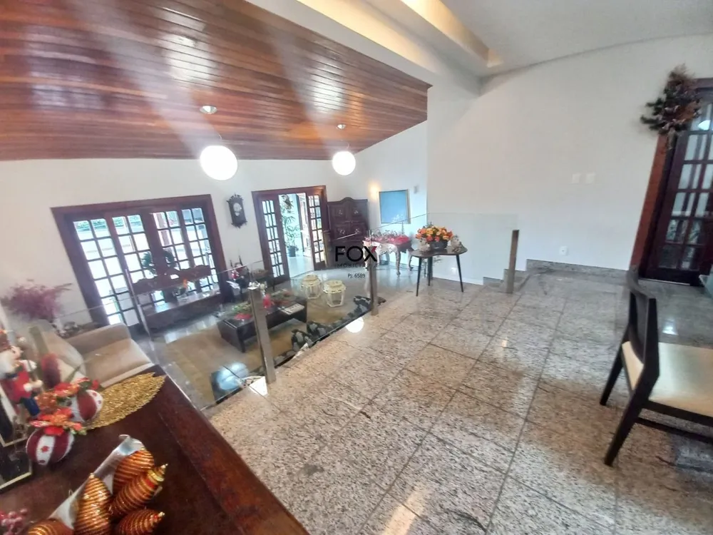 Casa, 4 quartos, 375 m² - Foto 1