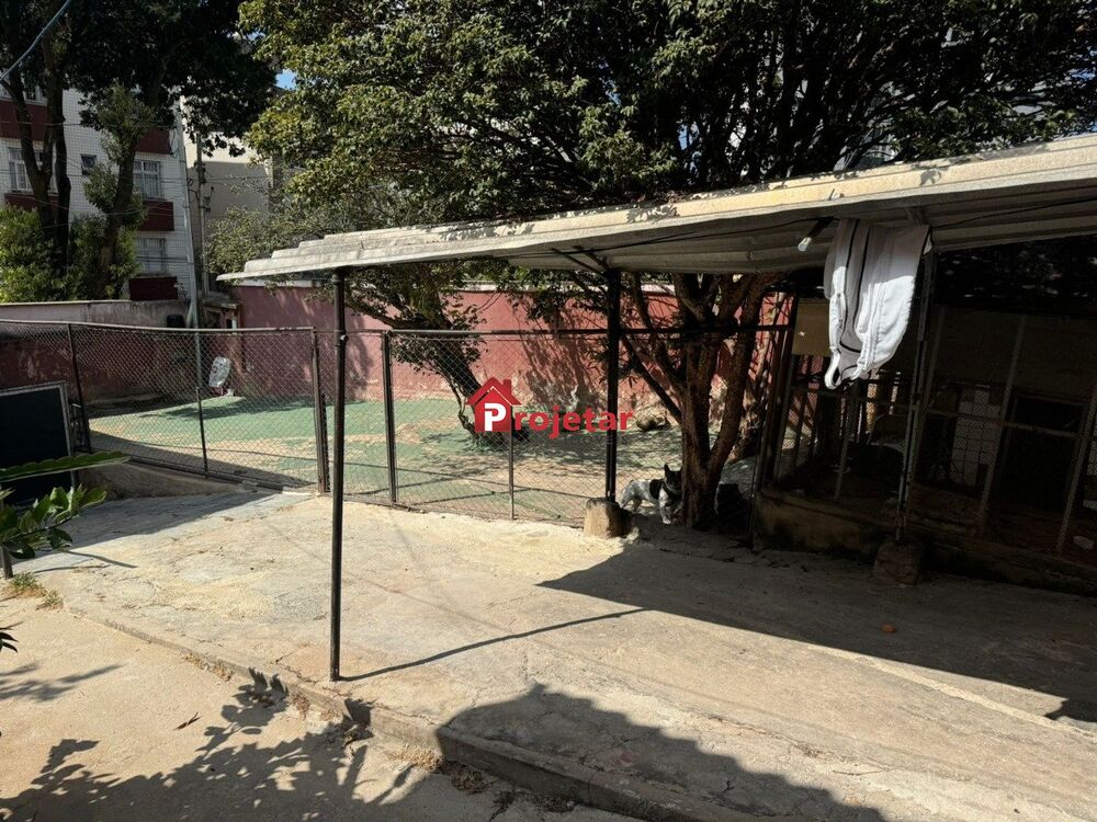 Casa à venda com 3 quartos, 360m² - Foto 2