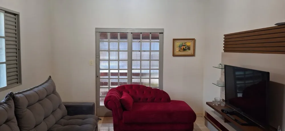 Casa, 2 quartos, 693 m² - Foto 1