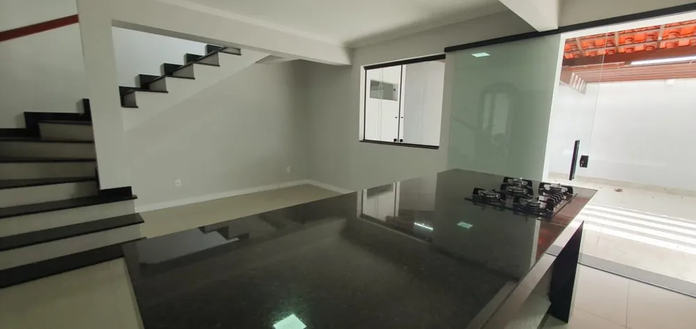 Casa, 3 quartos, 280 m² - Foto 2