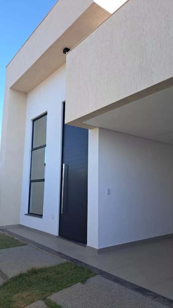 Casa à venda com 3 quartos, 151m² - Foto 1