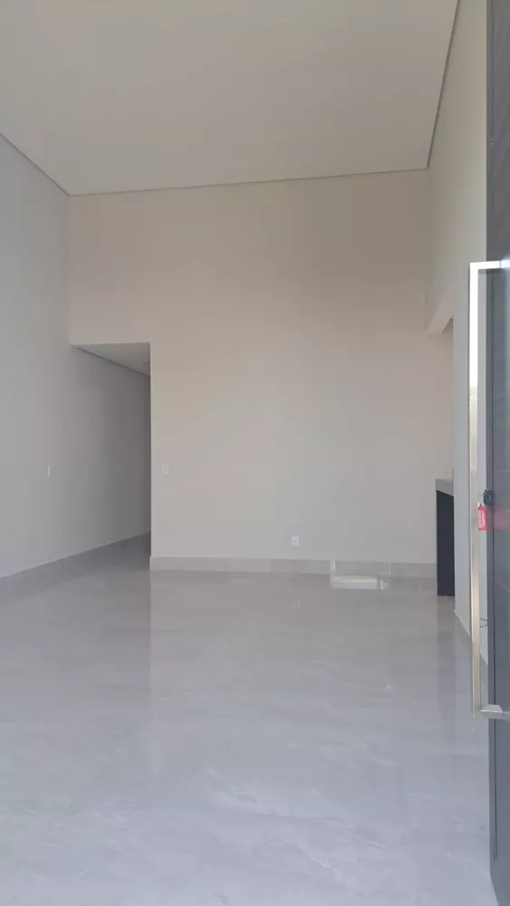 Casa à venda com 3 quartos, 151m² - Foto 3