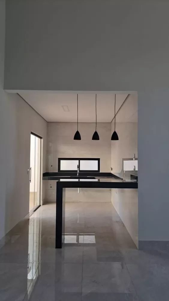 Casa à venda com 3 quartos, 151m² - Foto 4