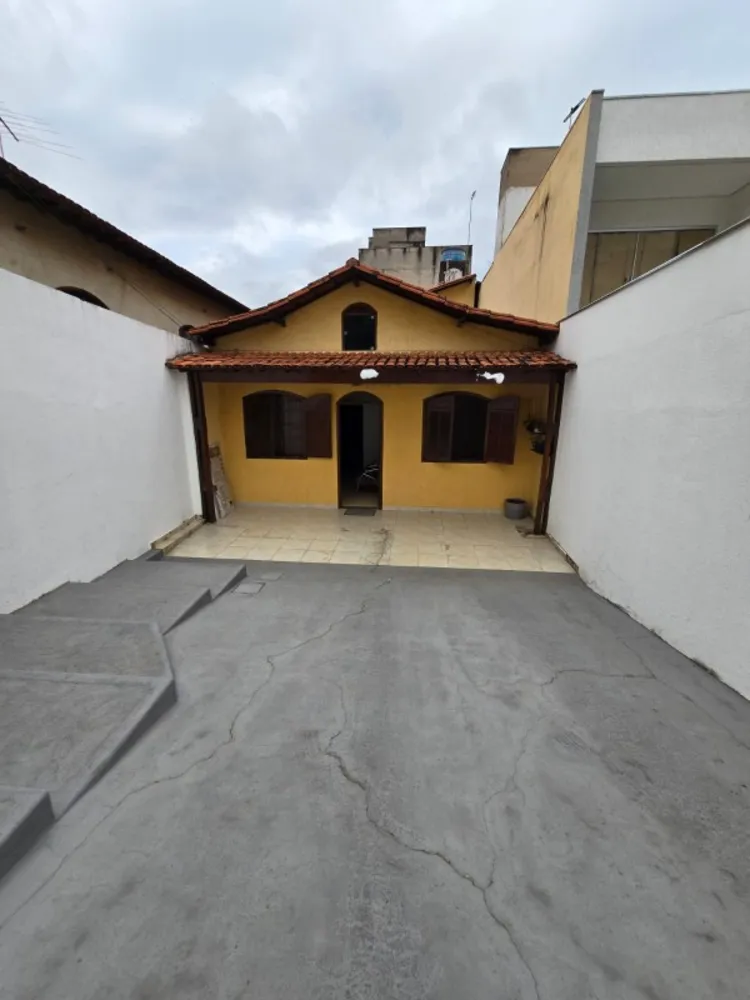 Casa, 4 quartos, 204 m² - Foto 1