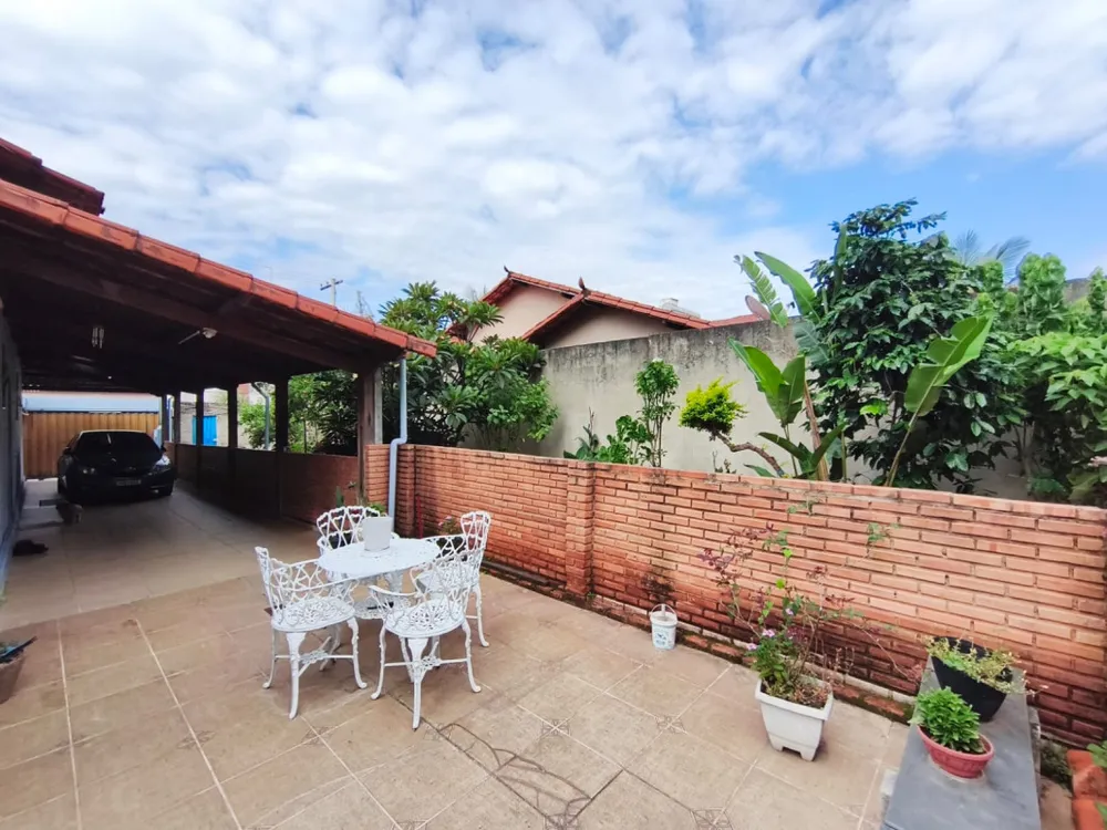 Casa, 3 quartos, 247 m² - Foto 3