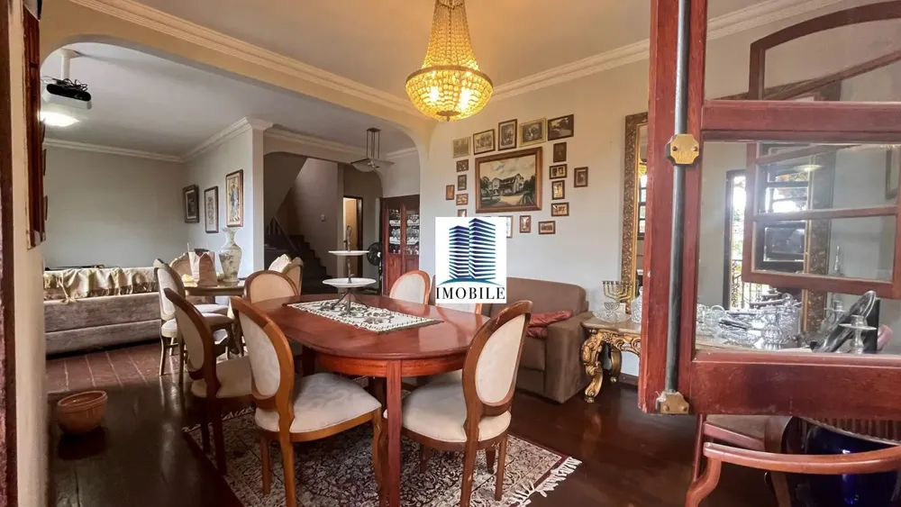 Casa, 4 quartos, 169 m² - Foto 1