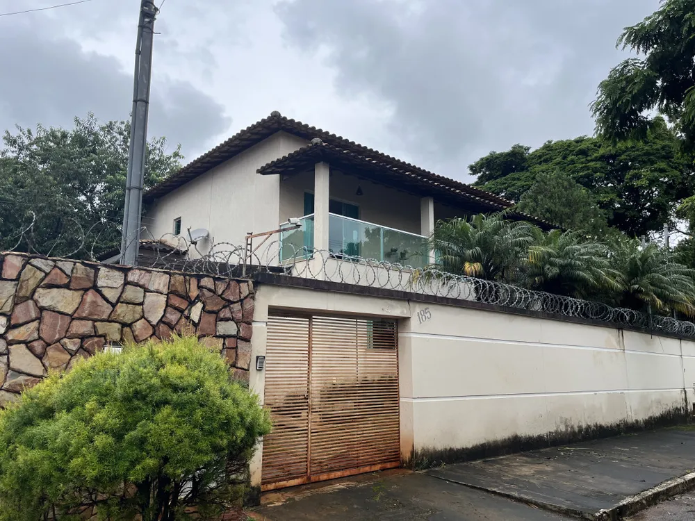 Casa, 4 quartos, 267 m² - Foto 1