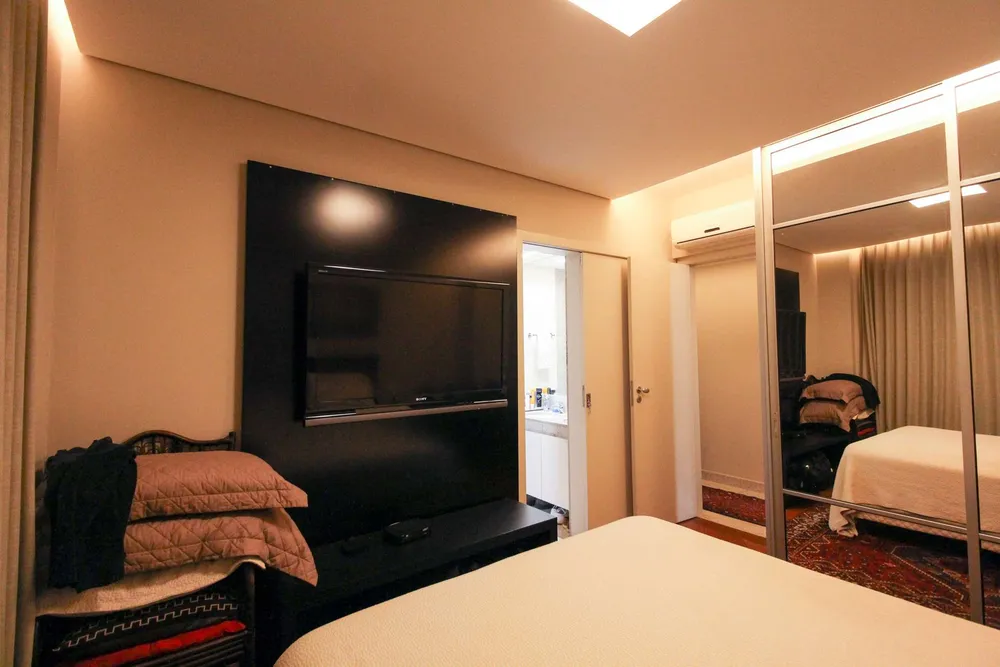 Apartamento, 4 quartos, 216 m² - Foto 1