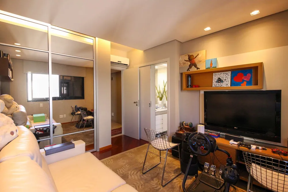 Apartamento, 4 quartos, 216 m² - Foto 2