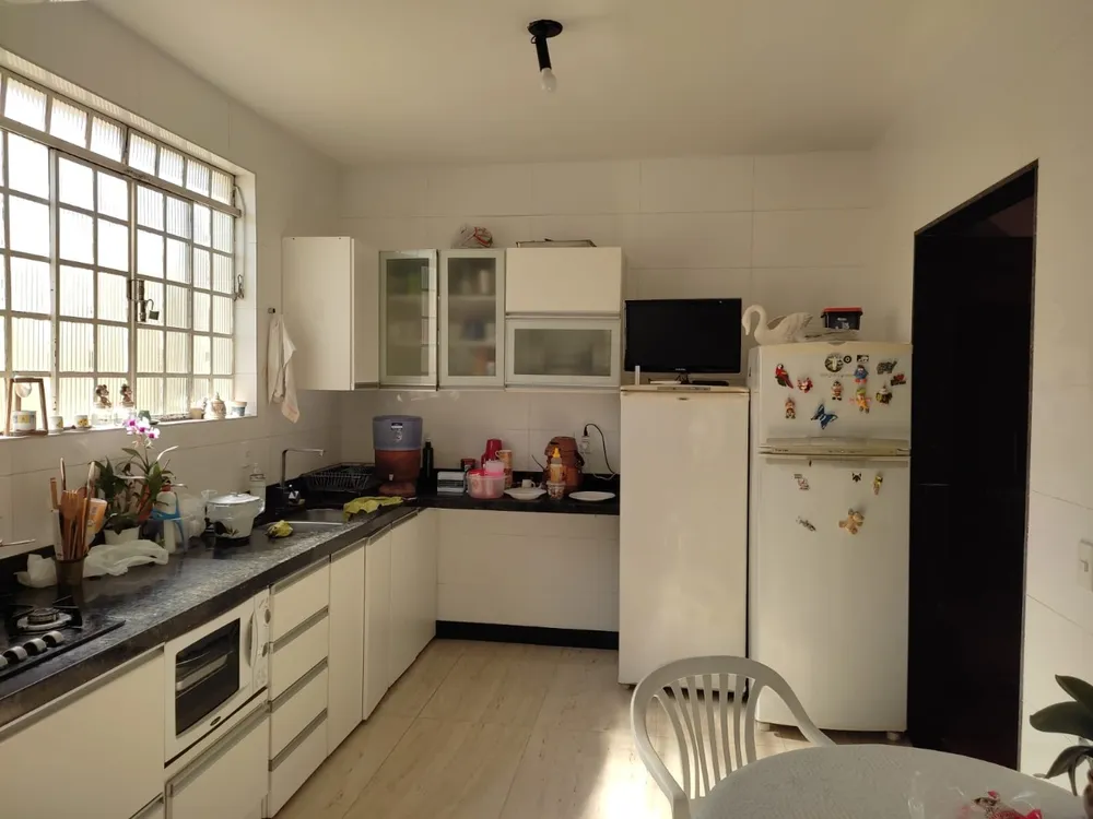 Casa, 4 quartos, 372 m² - Foto 1