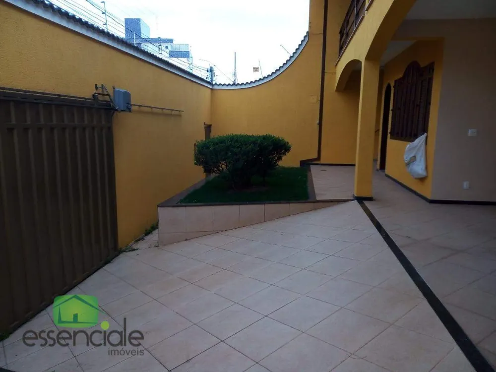 Casa, 4 quartos, 260 m² - Foto 2