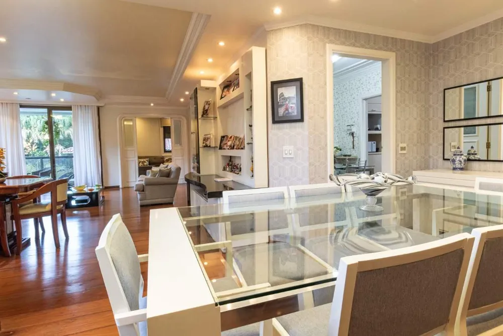Apartamento, 3 quartos, 251 m² - Foto 2