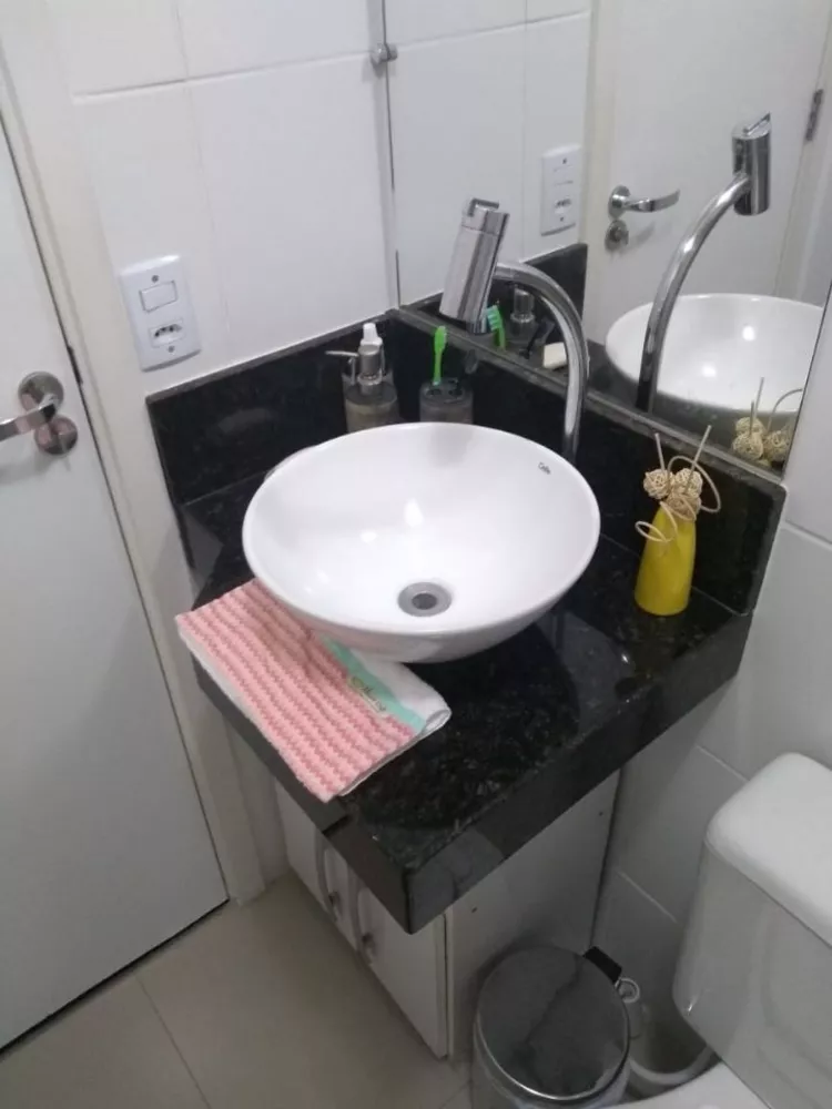 Apartamento à venda com 2 quartos, 47m² - Foto 2
