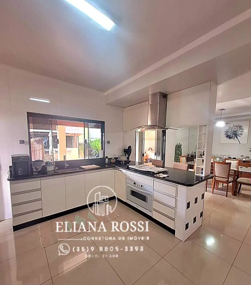 Casa, 3 quartos, 272 m² - Foto 8