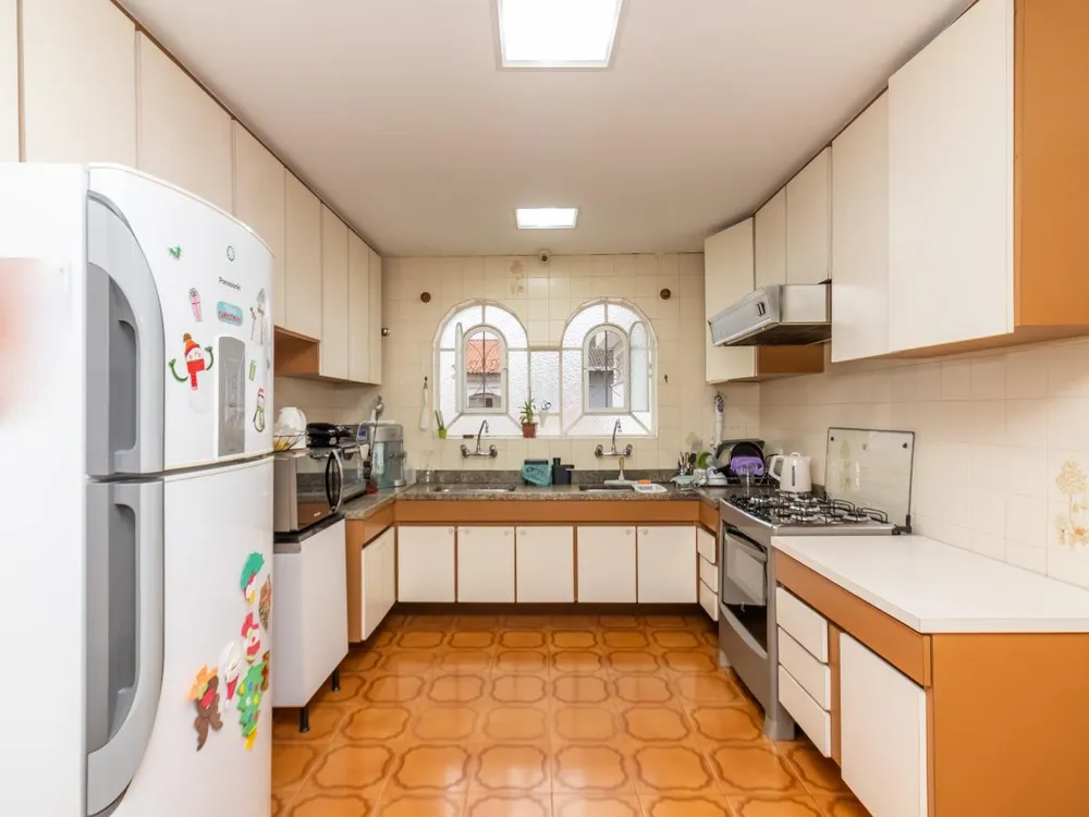 Casa, 4 quartos, 300 m² - Foto 1