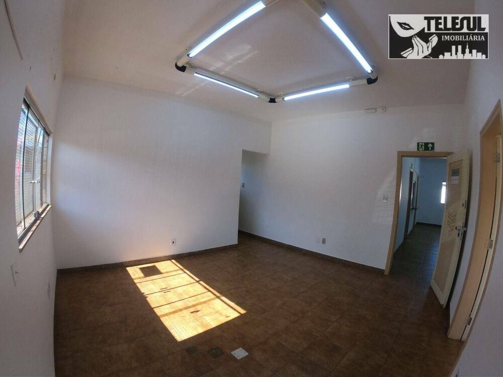 Casa à venda com 1 quarto, 300m² - Foto 7