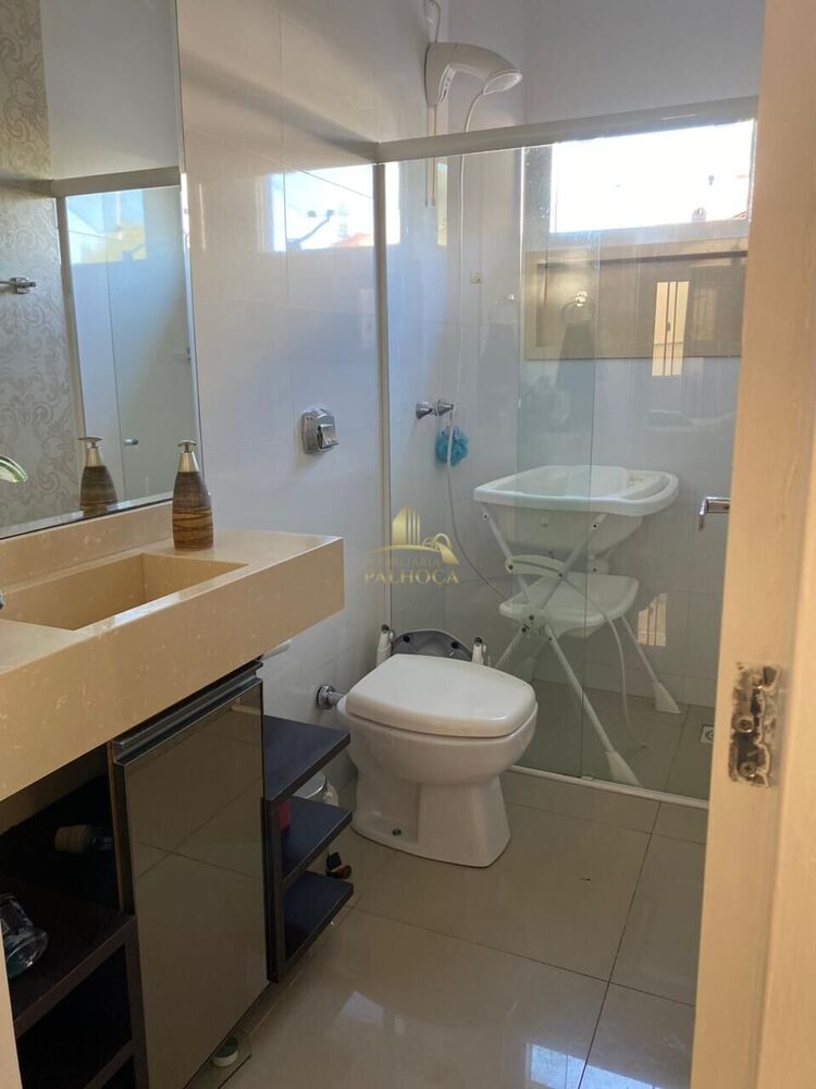 Casa à venda com 3 quartos, 90m² - Foto 8