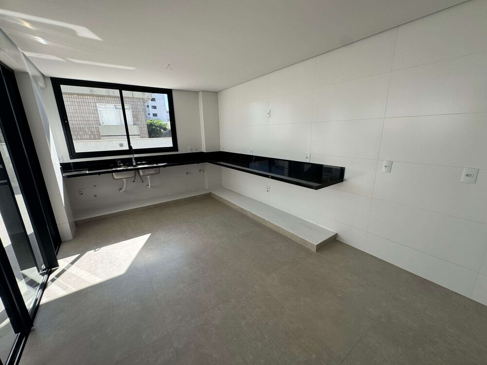 Cobertura à venda com 4 quartos, 190m² - Foto 2