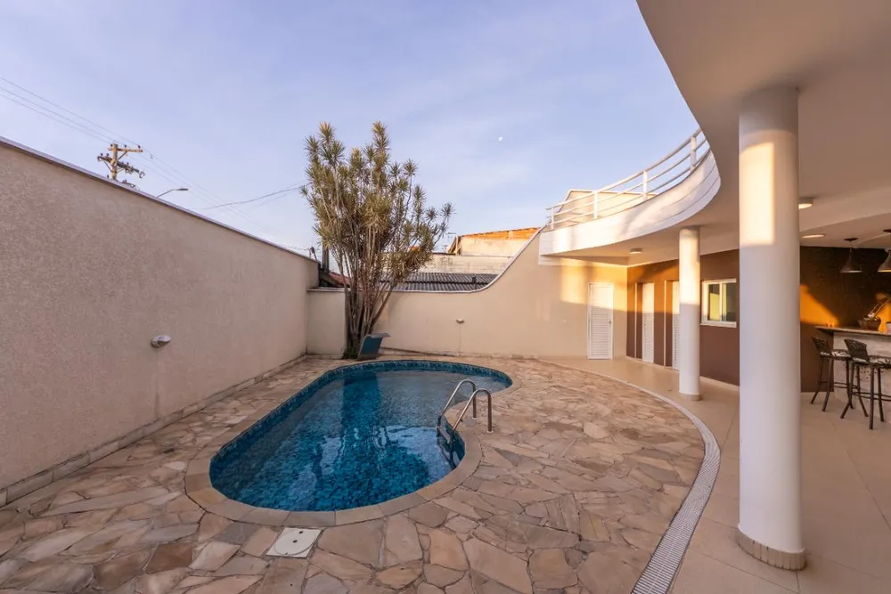 Casa, 3 quartos, 475 m² - Foto 1