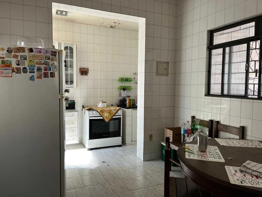 Casa, 7 quartos, 343 m² - Foto 1