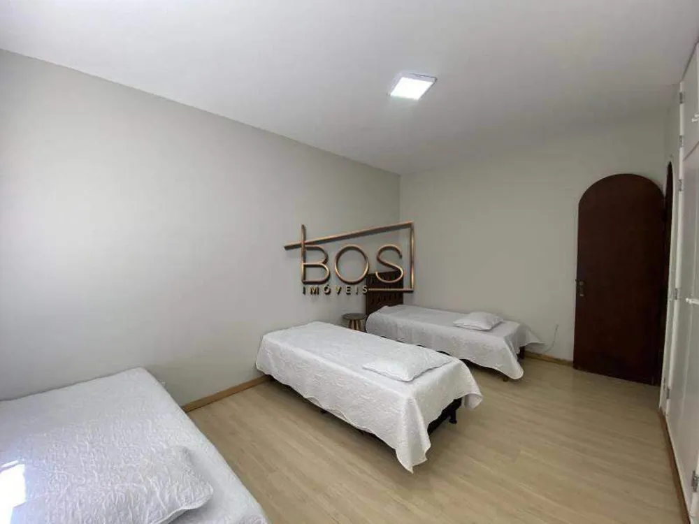 Casa, 4 quartos, 312 m² - Foto 17