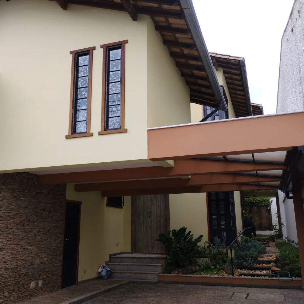 Casa, 4 quartos, 232 m² - Foto 1